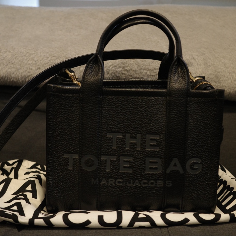 Marc Jacobs The Leather Tote Bag